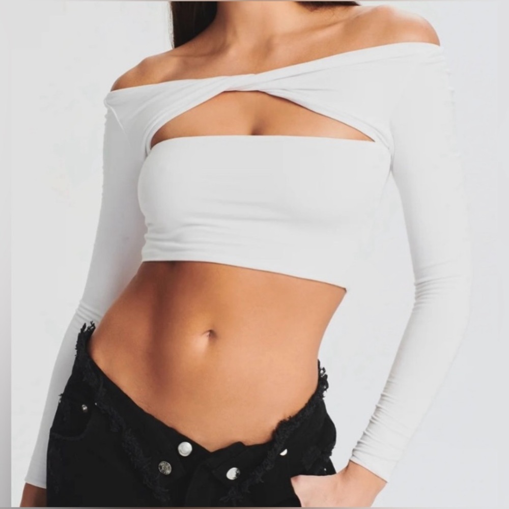 NWT SER.O.YA ELLIS LONG SLEEVE CROP TOP SIZE MEDIUM IN WHITE